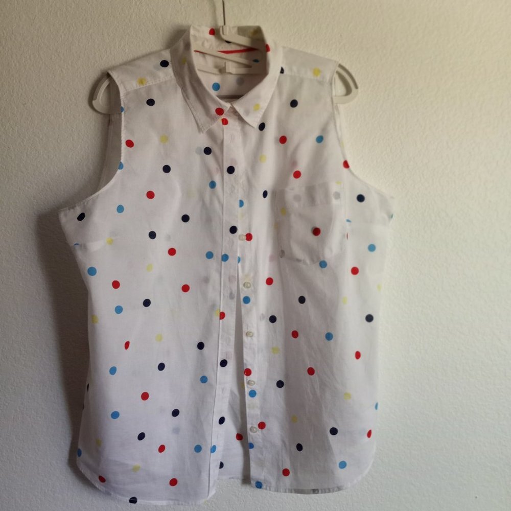 St John's Bay Sleeveless Woman Classic Shirt Sz 14. White W Blue & Red Polka Dot